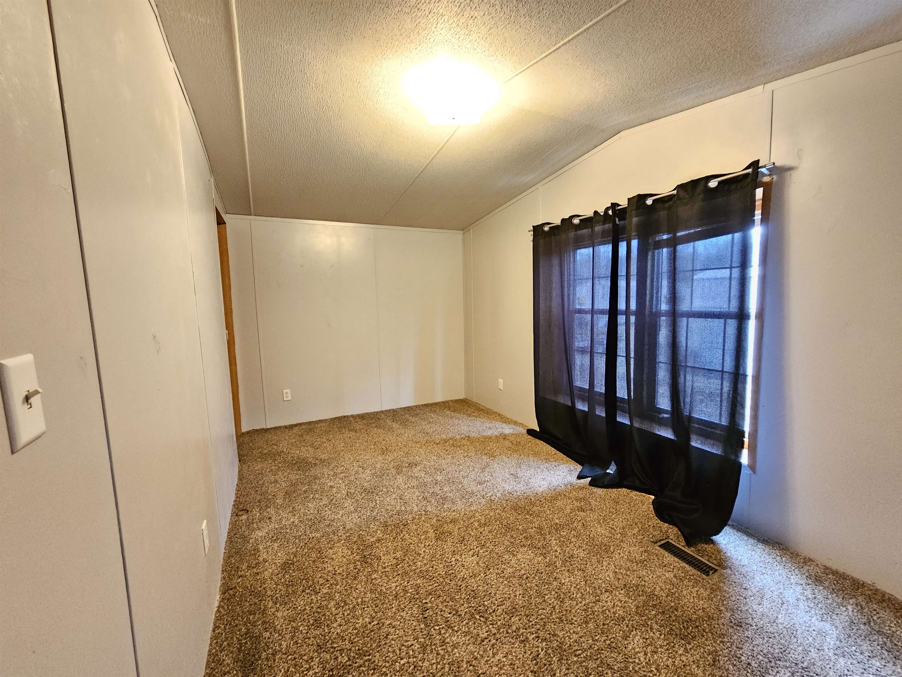 VALLEY OAKS - Residential