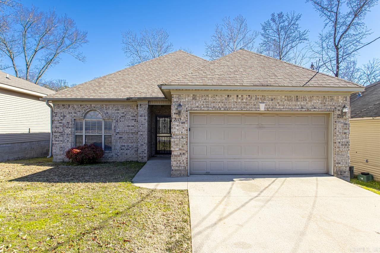 Welcome home! Beautiful 3 bed 2 bath in great location. Large master bedroom featuring walk in closet, jack and jill style sink, tub and shower. Spacious living room and kitchen with dining area. Fenced in backyard with covered back patio. Move in ready, schedule your showing today!