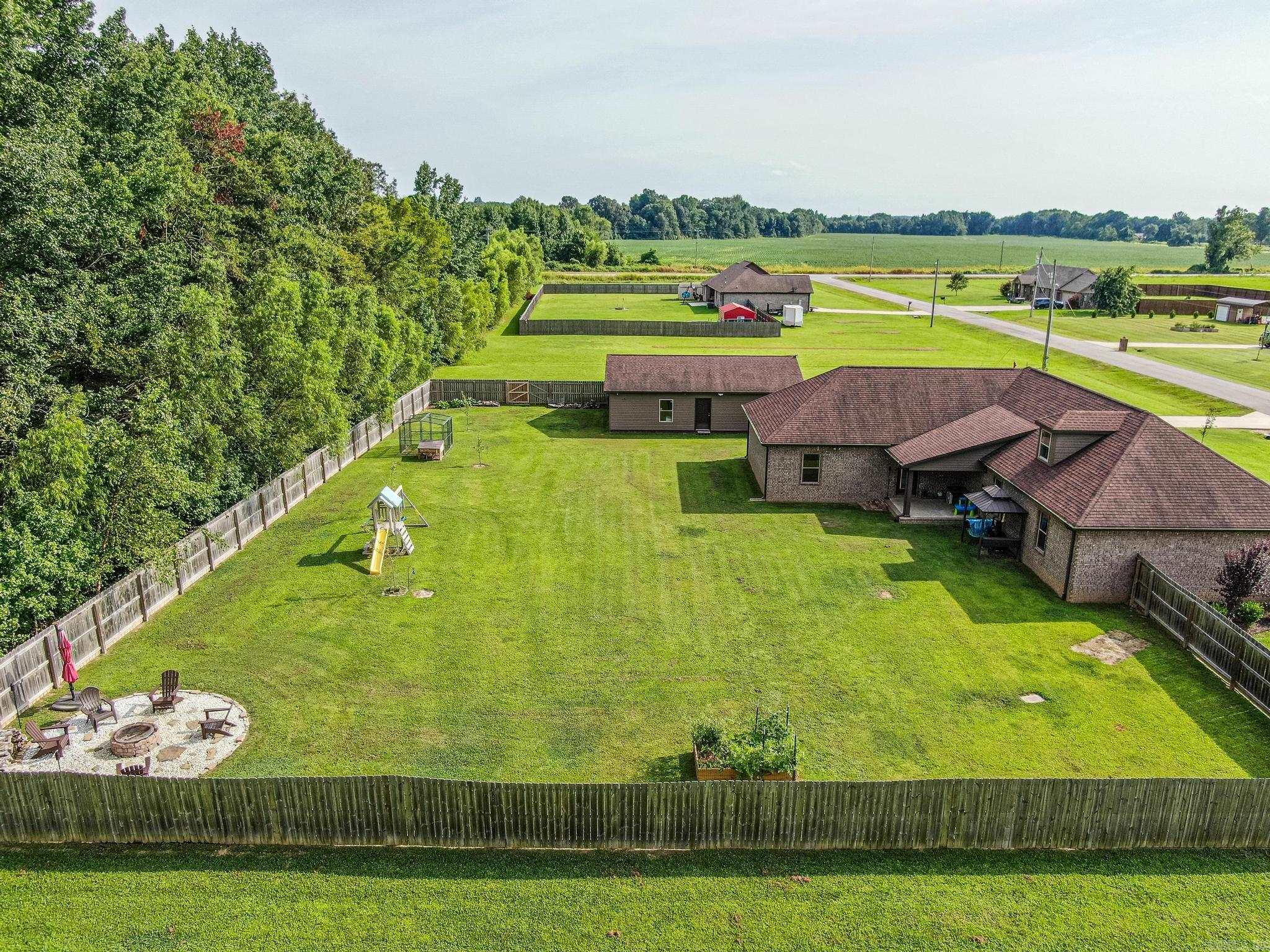 PARKWAY PLANTATION - Residential