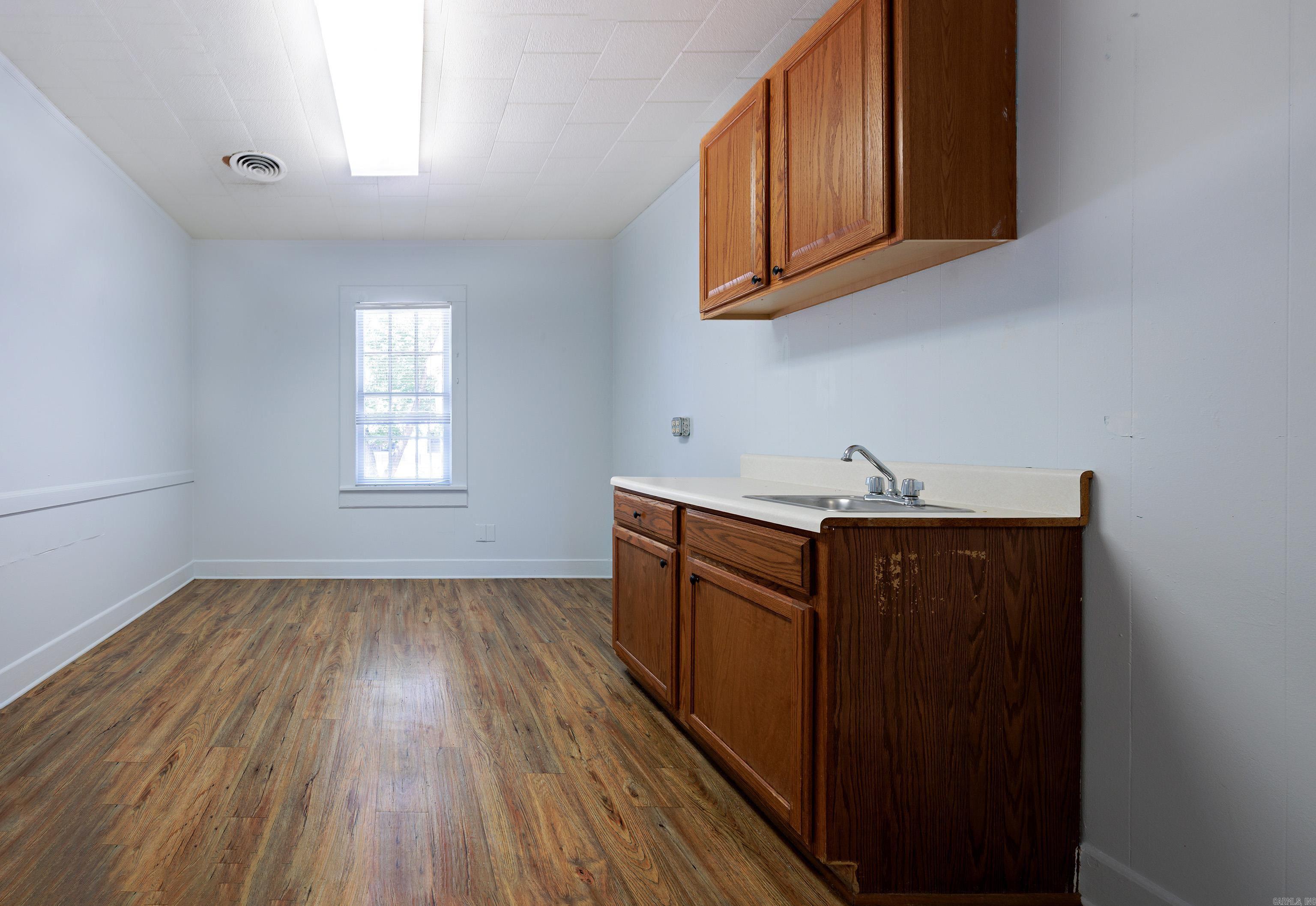 West Haven - Commercial Sale