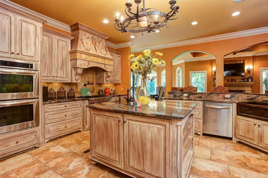 CHENAL DOWNS - Residential