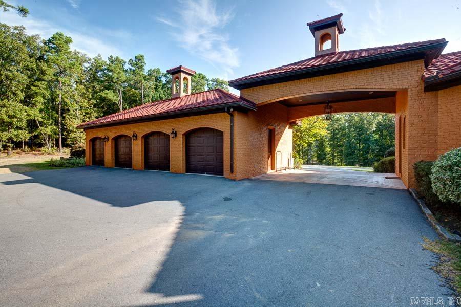 CHENAL DOWNS - Residential