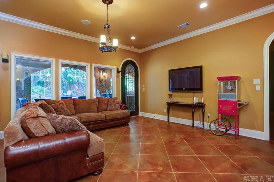CHENAL DOWNS - Residential