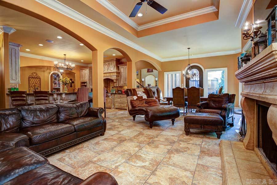 CHENAL DOWNS - Residential