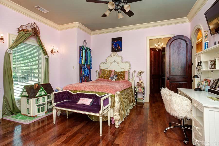 CHENAL DOWNS - Residential