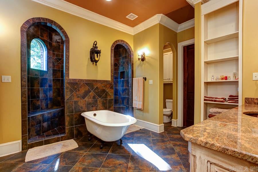 CHENAL DOWNS - Residential