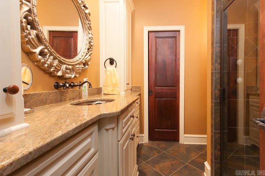 CHENAL DOWNS - Residential