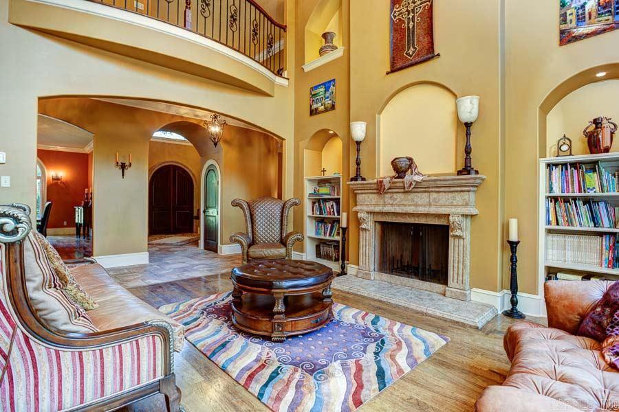 CHENAL DOWNS - Residential