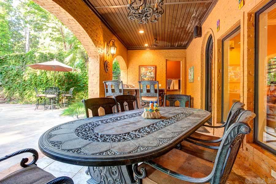CHENAL DOWNS - Residential