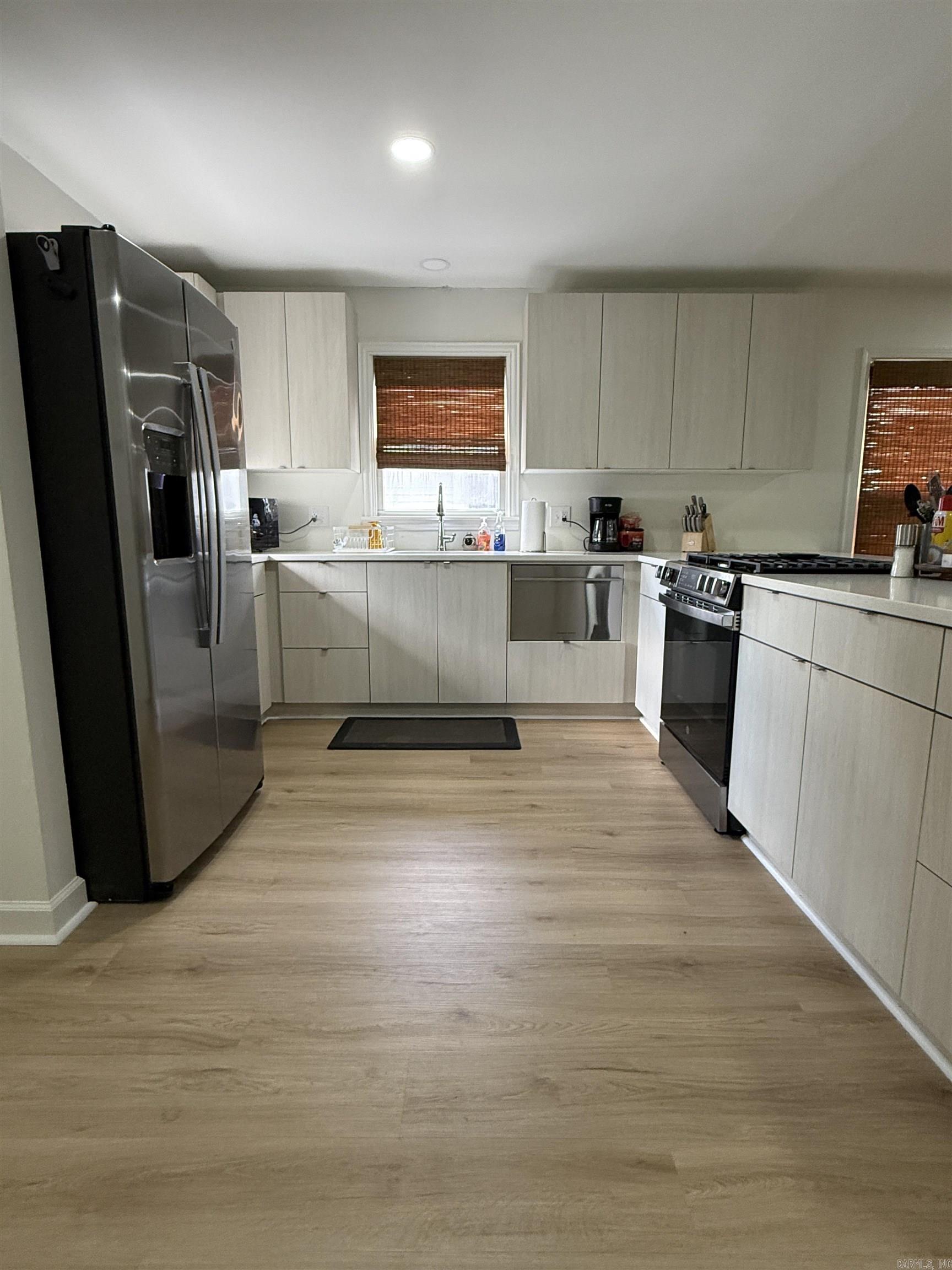 RIVER OAKS TRACE - Residential