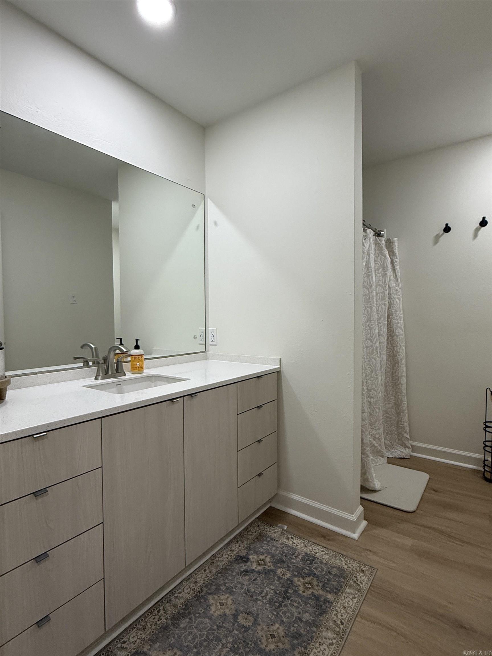 RIVER OAKS TRACE - Residential