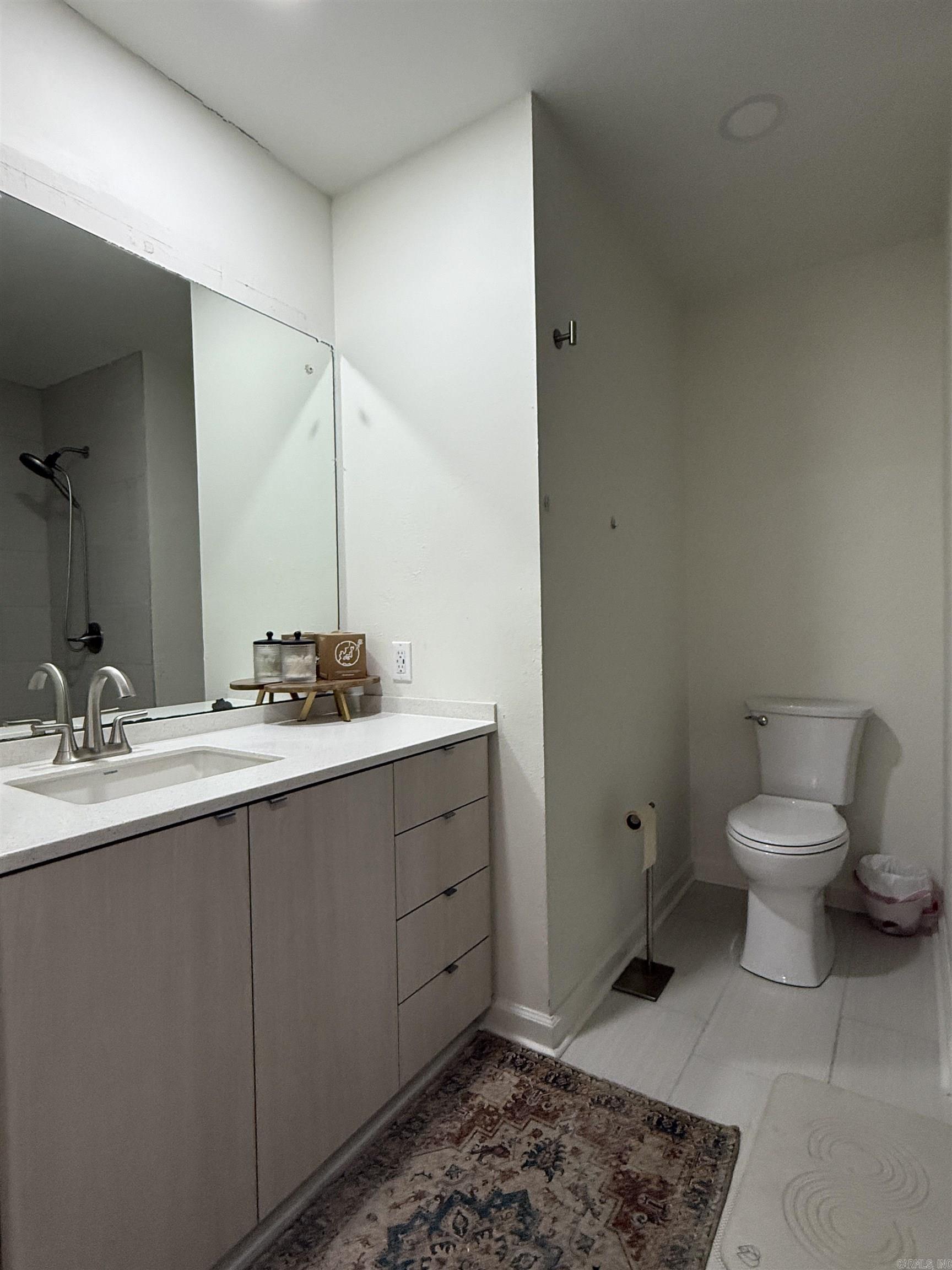 RIVER OAKS TRACE - Residential