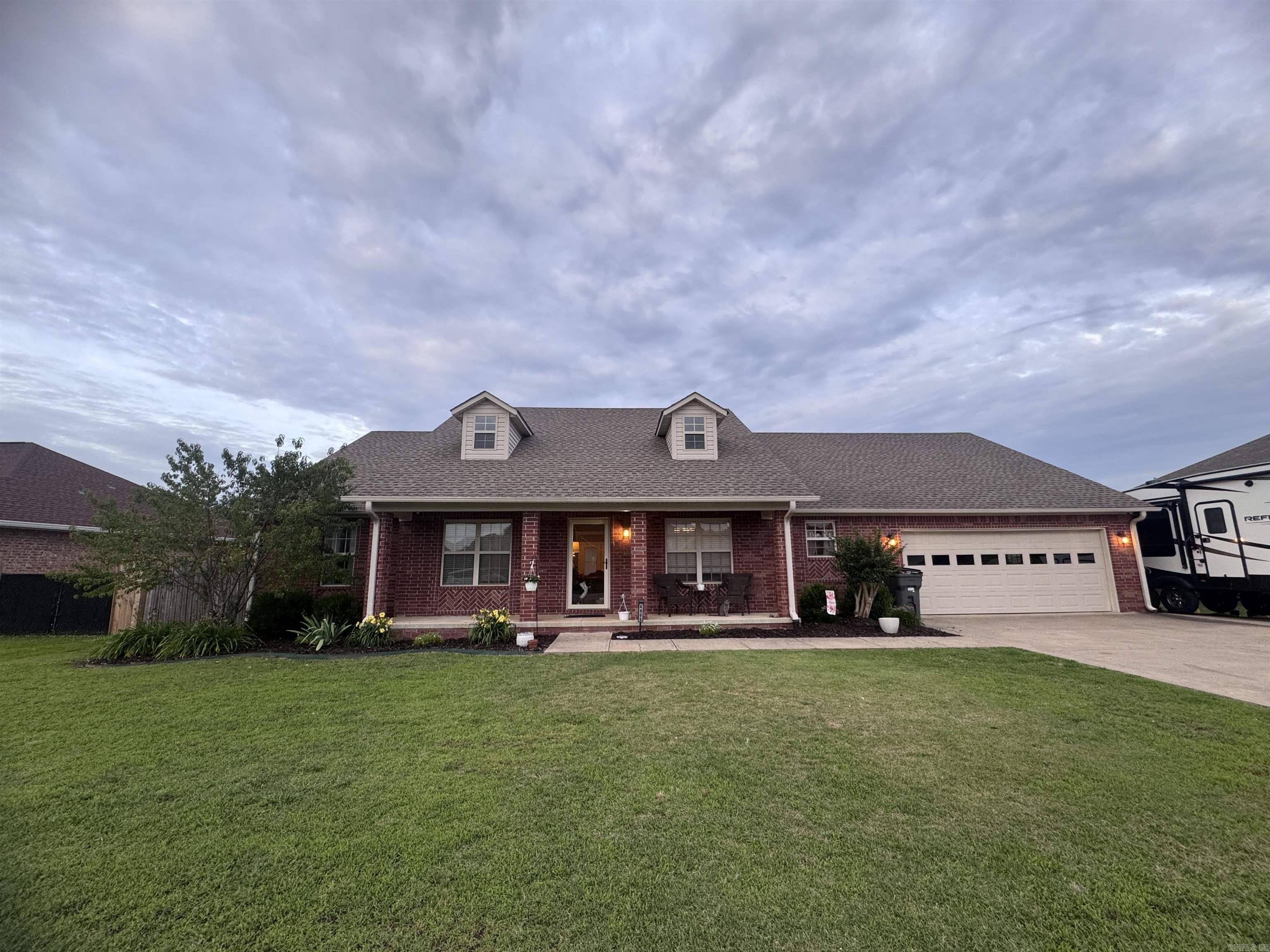 CARRIAGE HILL - Residential