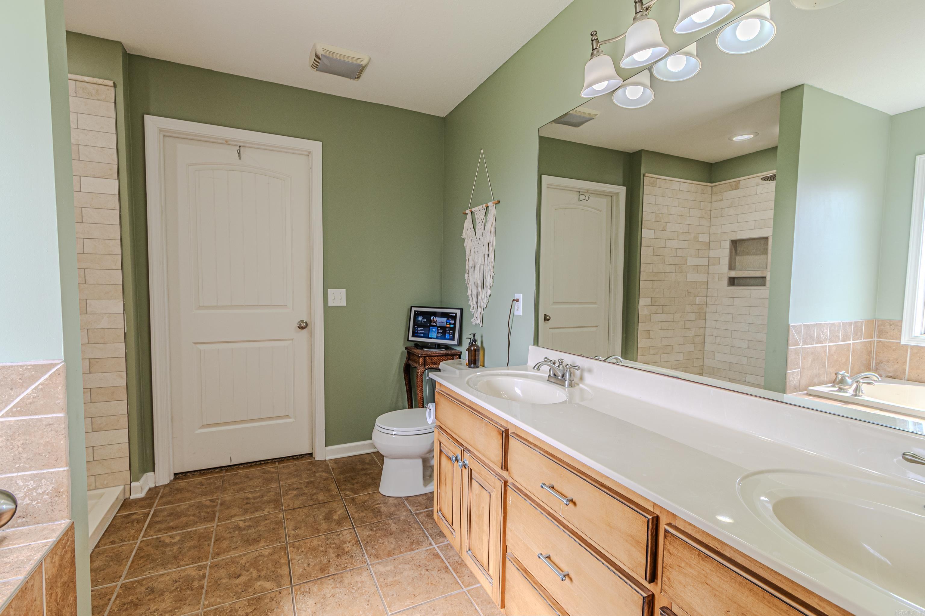 CARRIAGE HILL - Residential