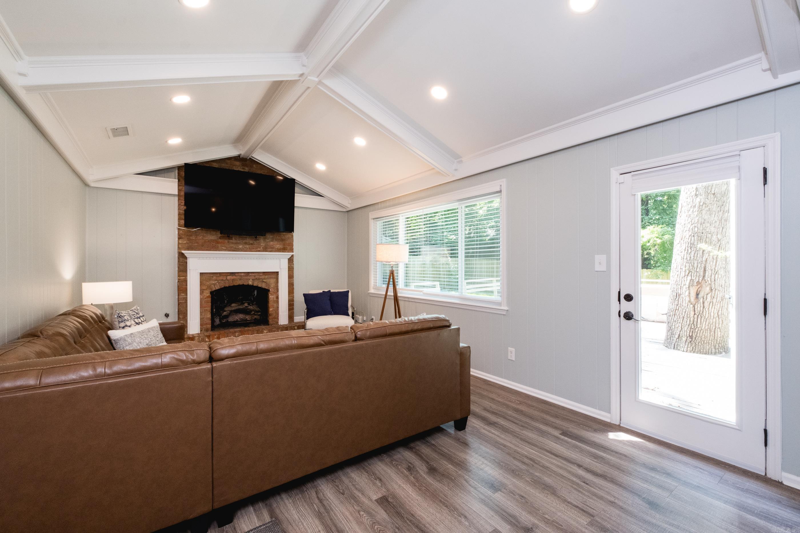 STURBRIDGE - Residential
