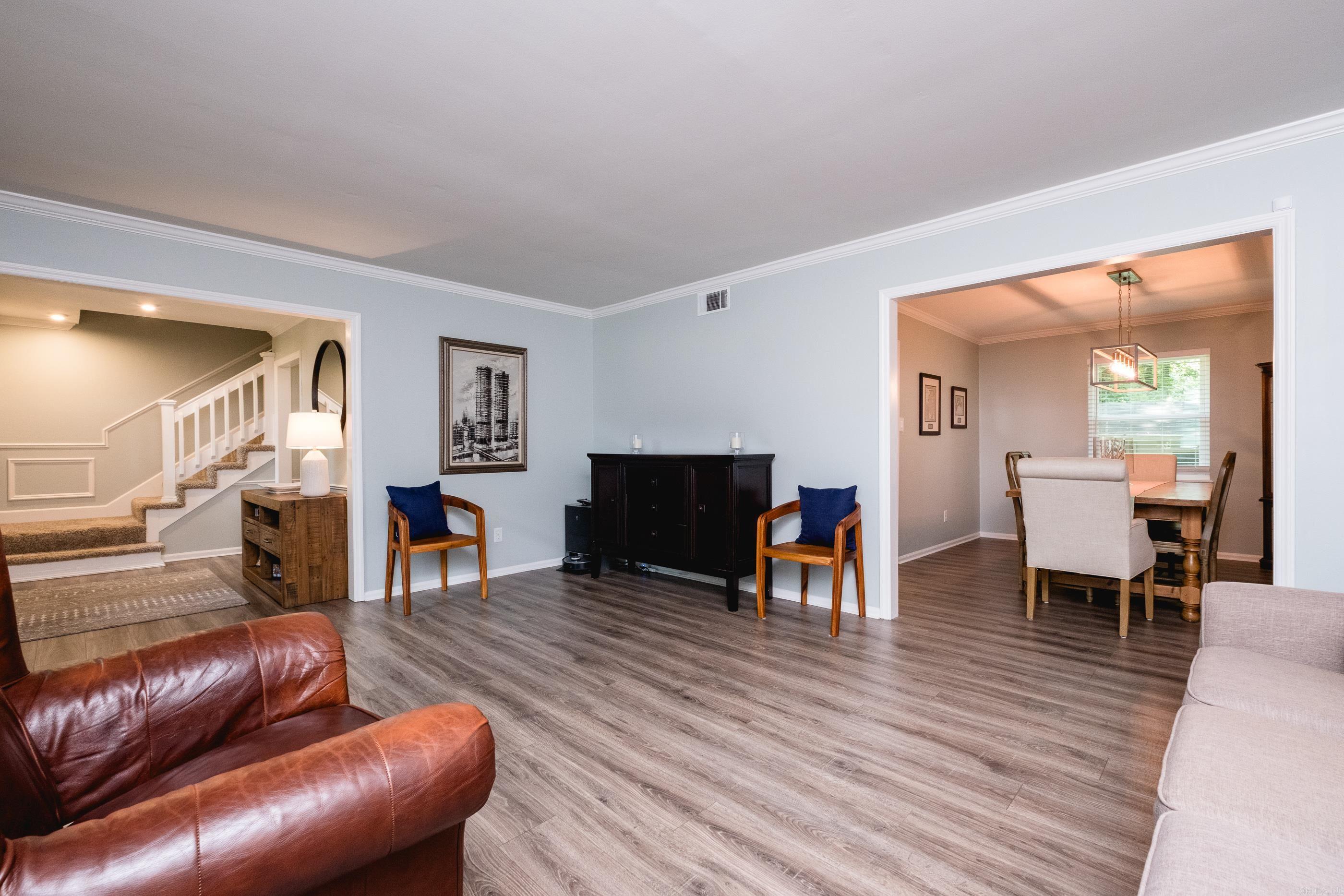 STURBRIDGE - Residential