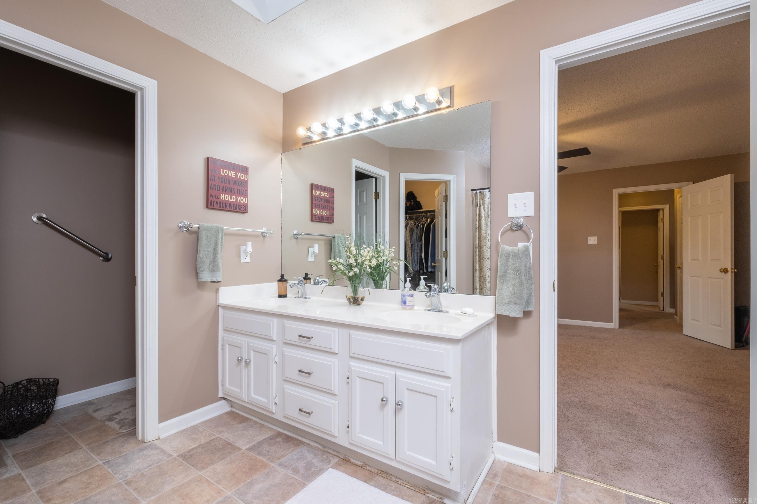 CEDAR RIDGE - Residential