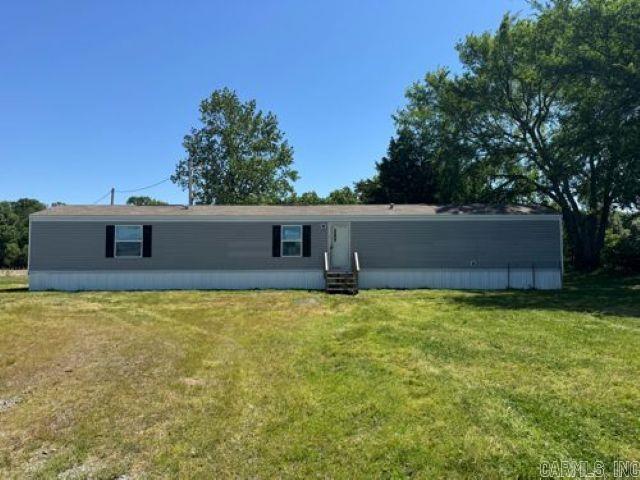 charming 3-bedroom, 2-bath home on 1 acre in a quiet country setting. Featuring new carpet throughout and a relaxing garden tub in the master bath. This secluded property is move-in ready and offers the perfect retreat. Don’t miss out on this great opportunity!