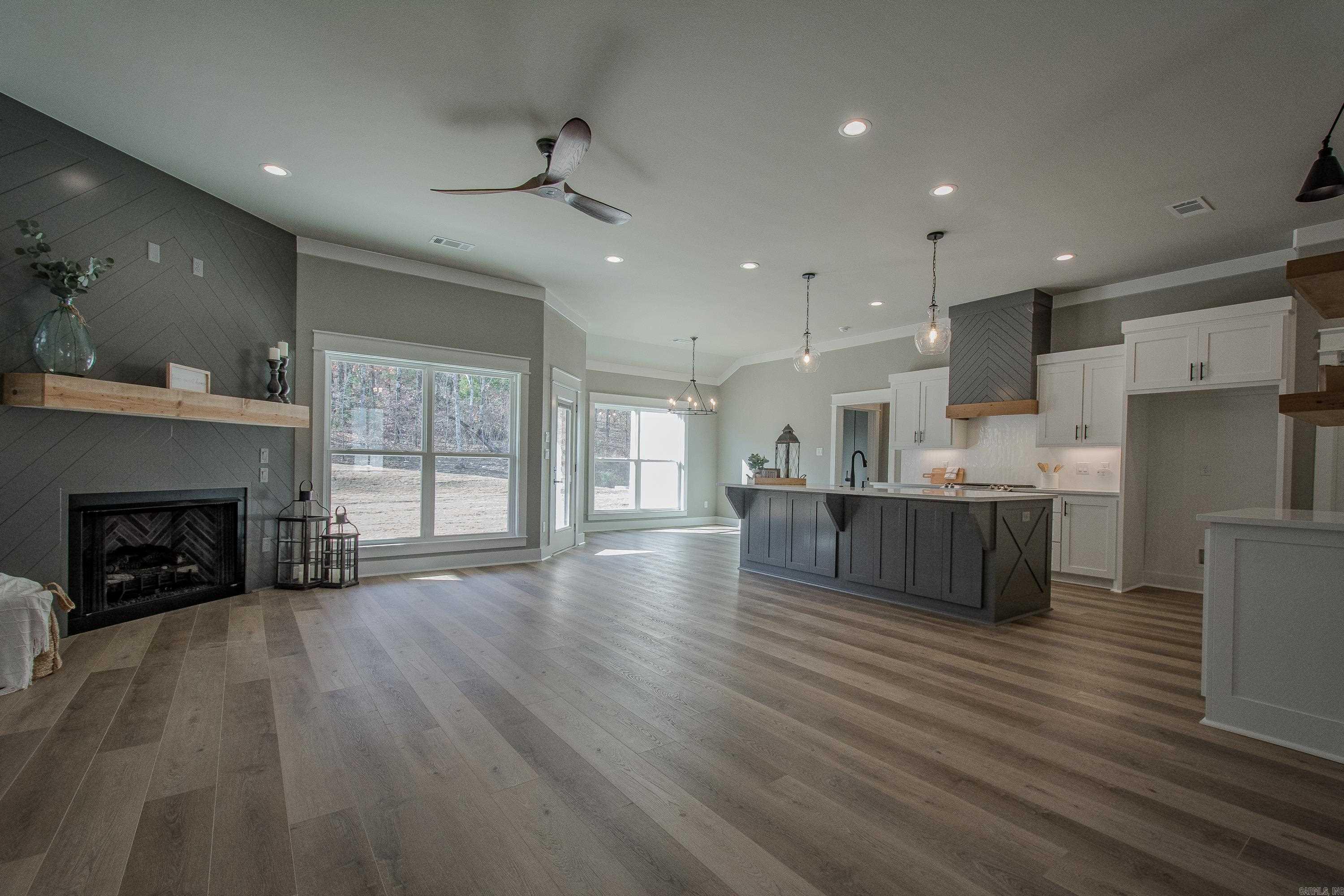MILLERS GLENN - Residential