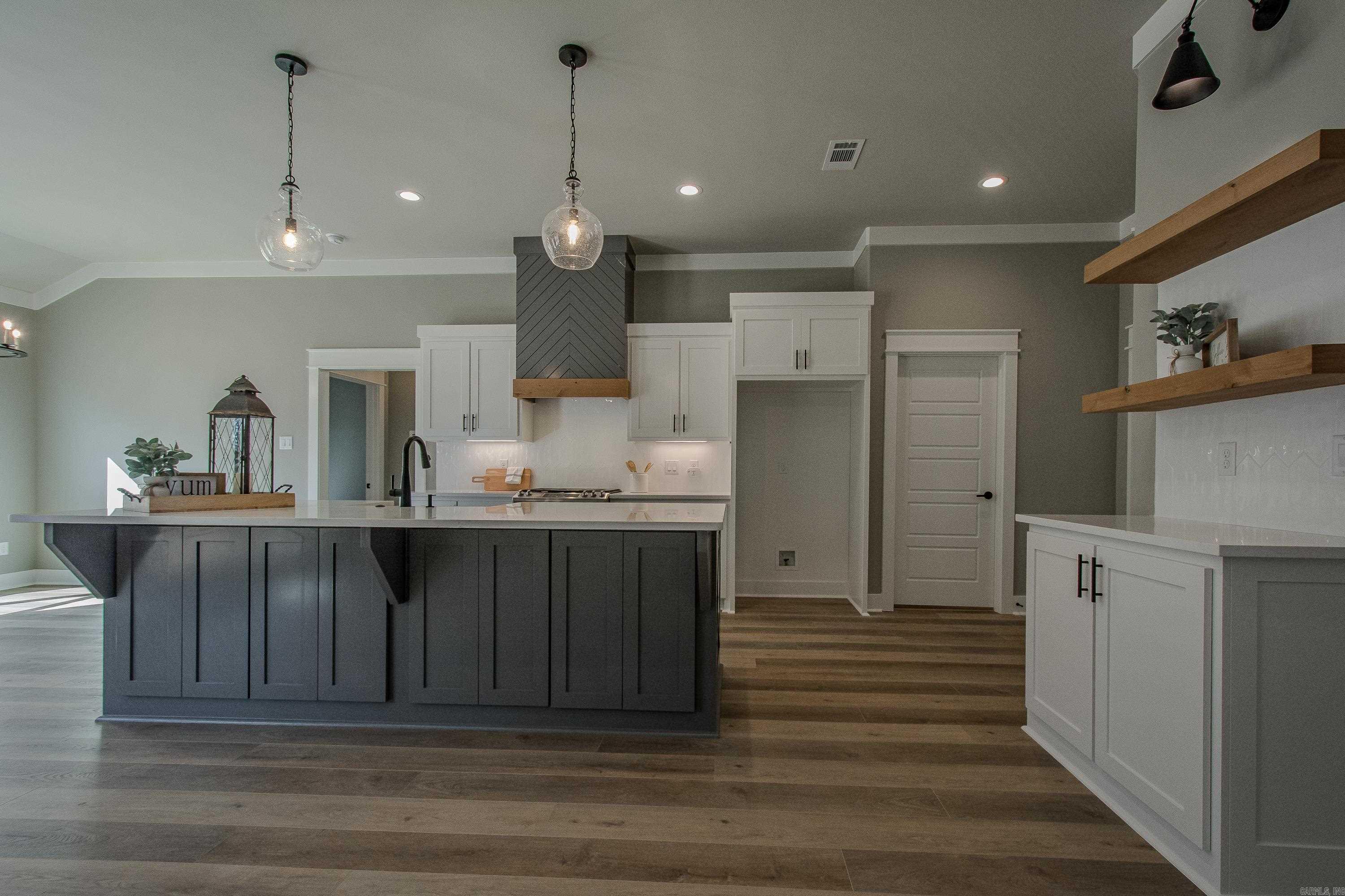 MILLERS GLENN - Residential