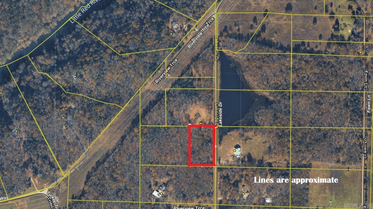 Delight in the great outdoors, only a quick 20-minute drive from Searcy, AR! This gem is right across the street from the property owner's lake. Other amenities include a boat dock and boat ramp on the Little Red River, providing access to kayaking, boating, and fishing. And if you're a fan of wildlife, get ready for a daily parade of nature's finest!