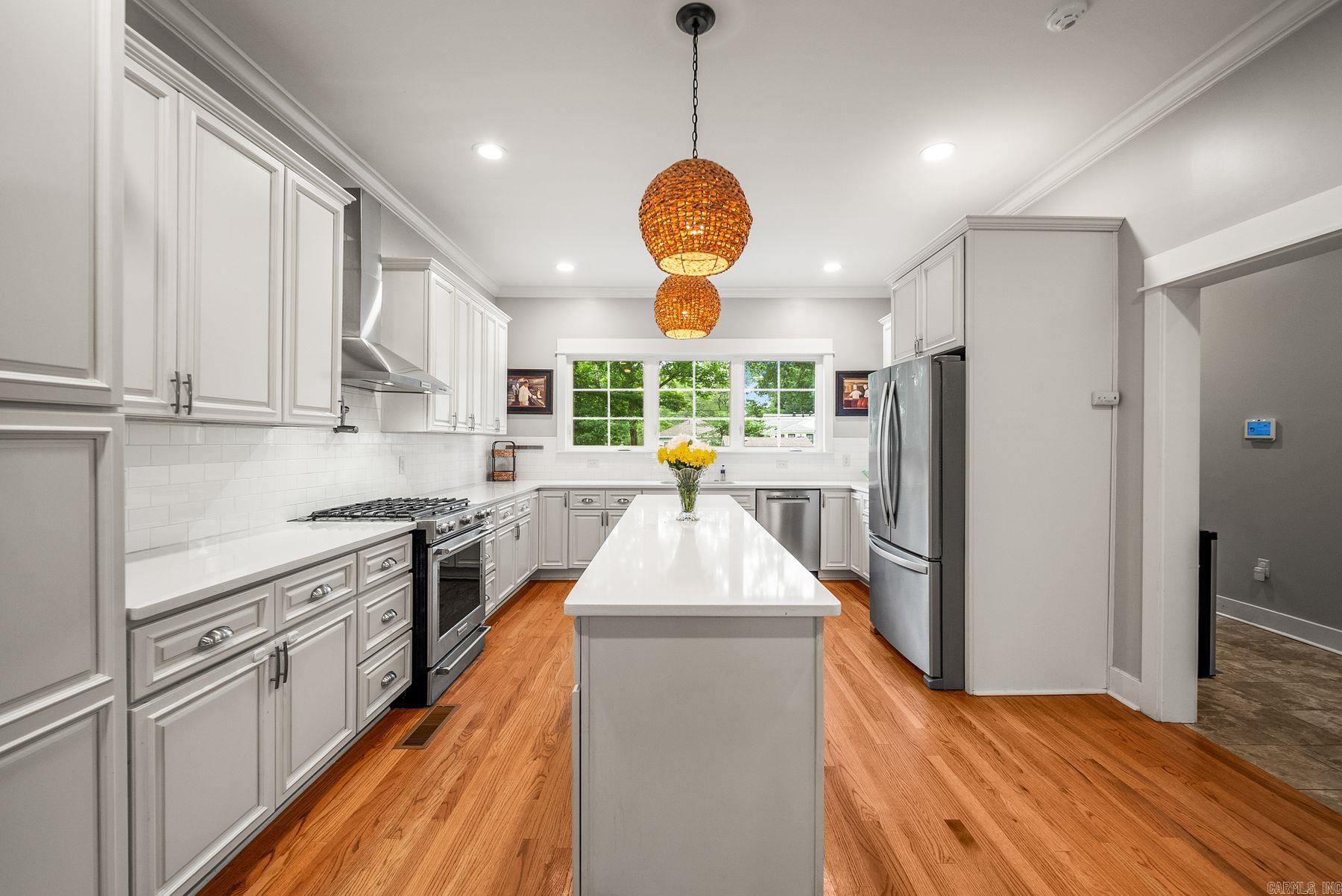 HILLCREST - Residential