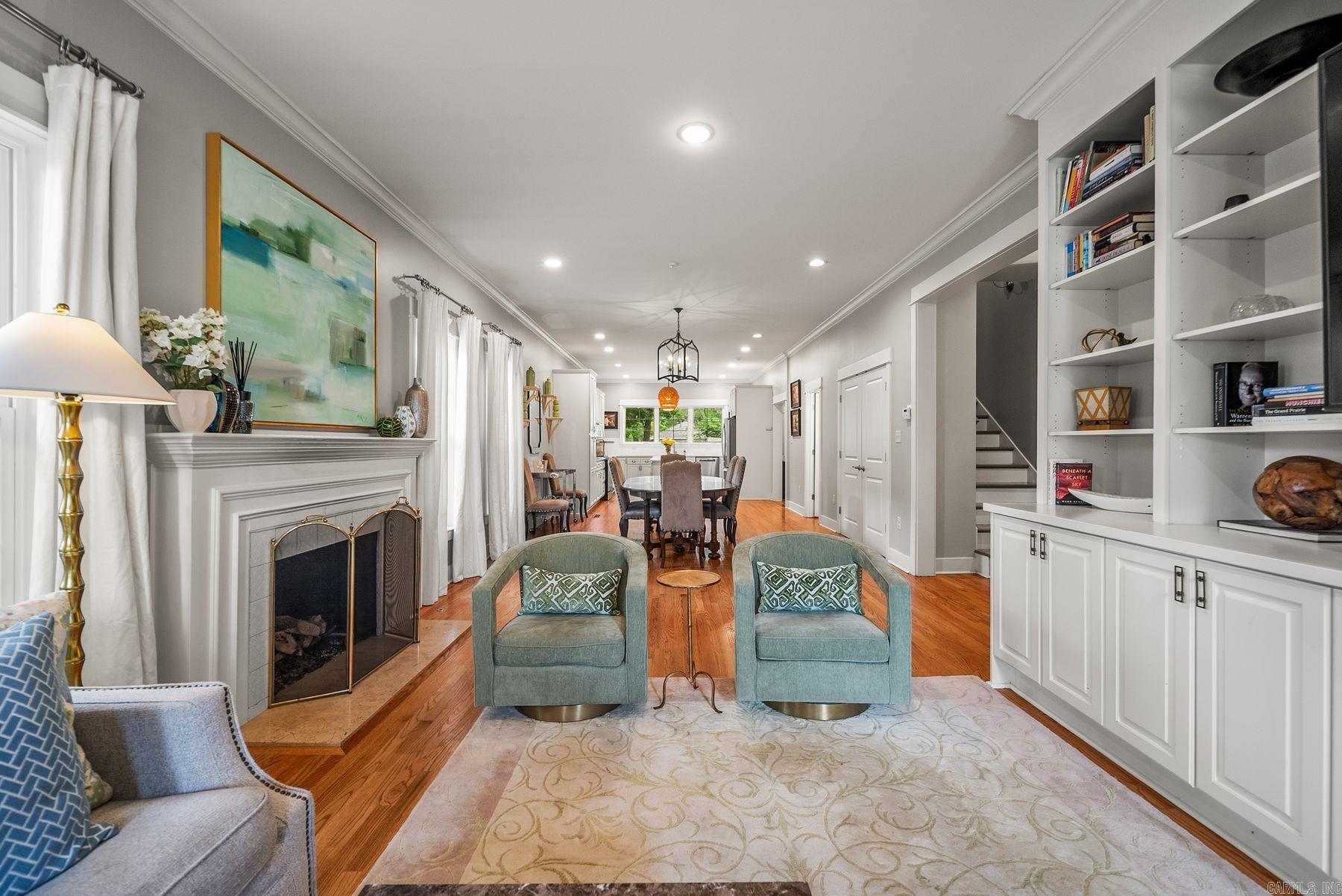 HILLCREST - Residential