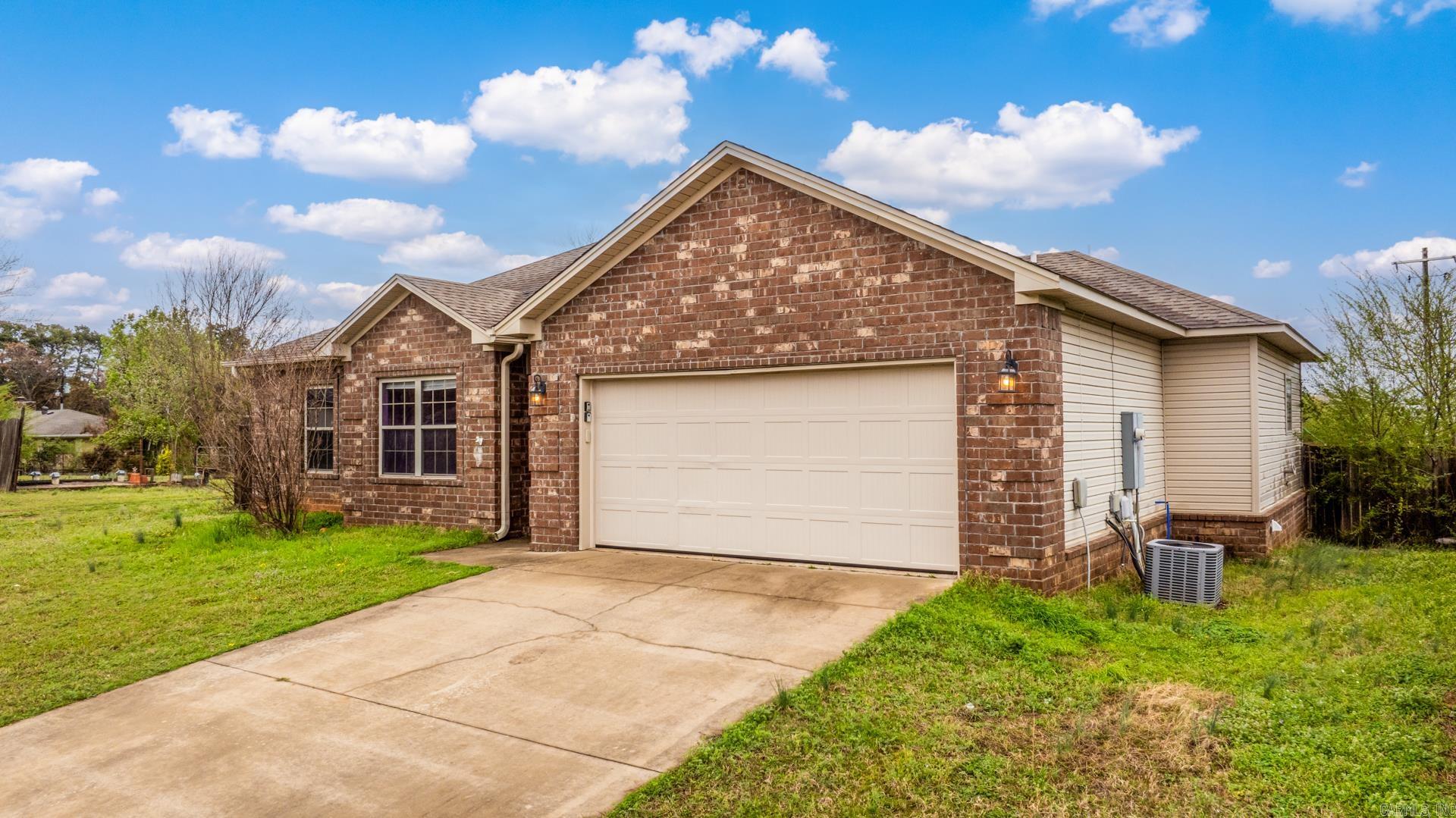 MAGNOLIA ESTATES - Residential