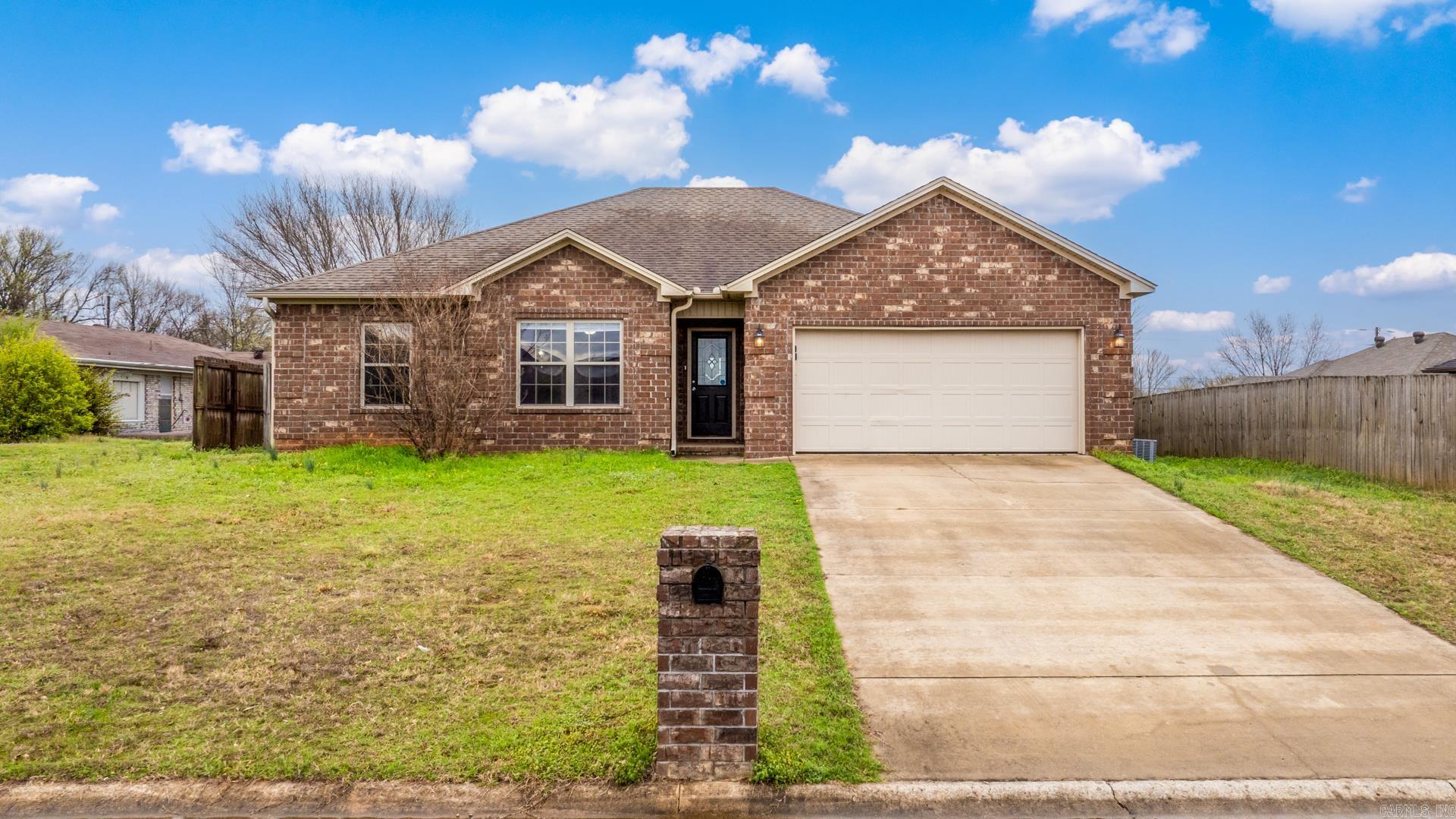 MAGNOLIA ESTATES - Residential