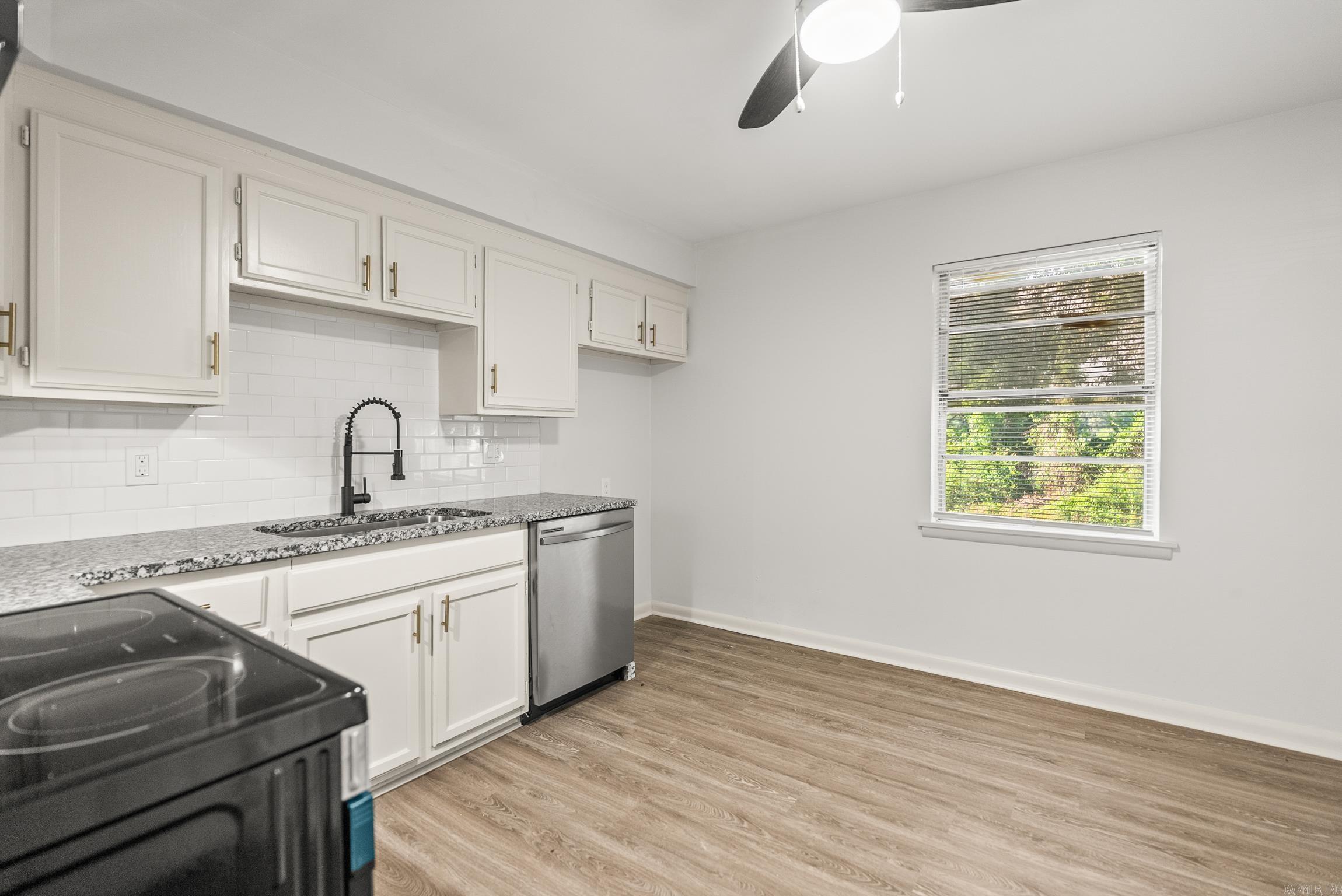 WAKEFIELD VILLAGE - Residential