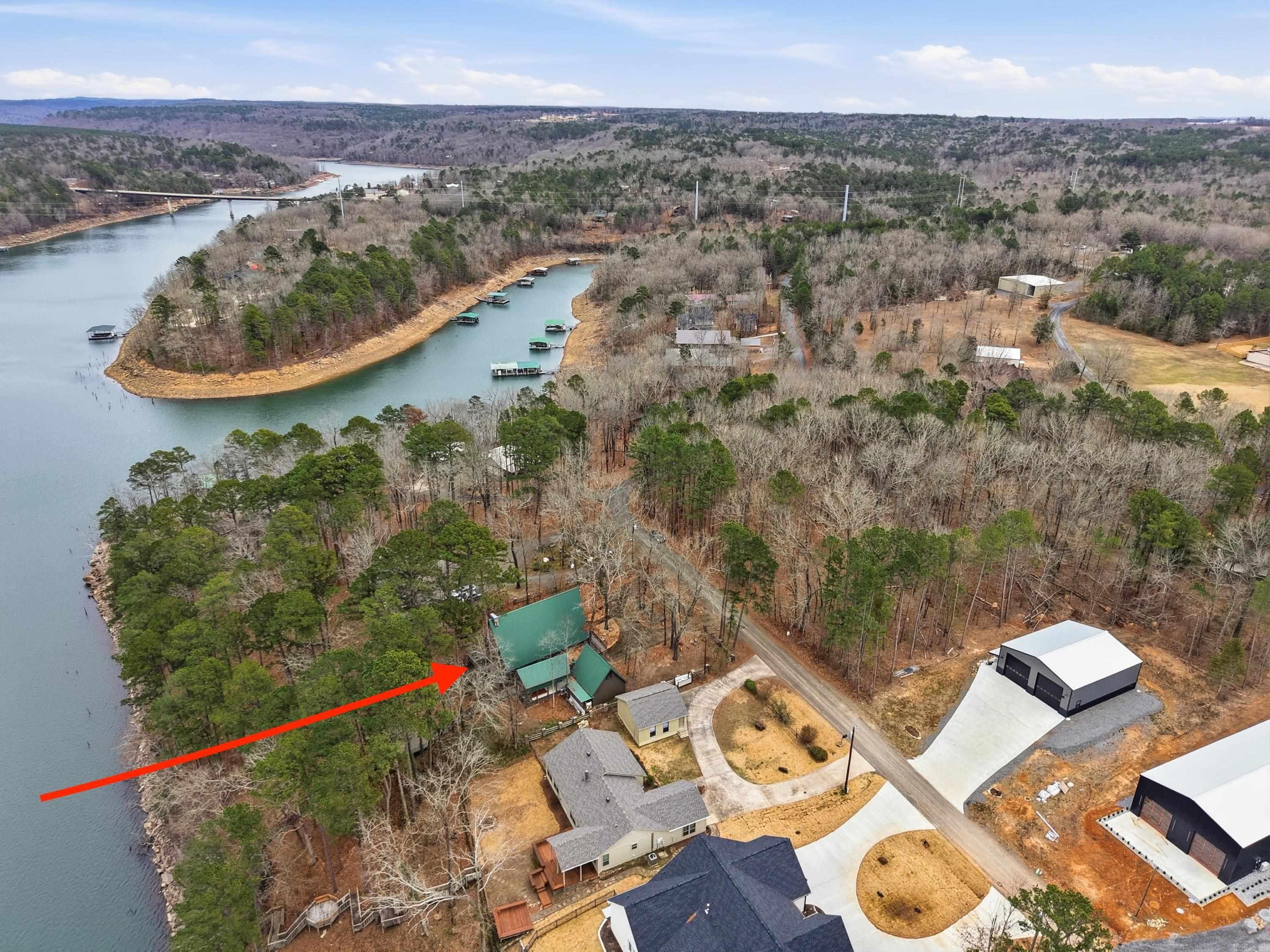 SKYPOINT ESTATES - LAKE - Residential