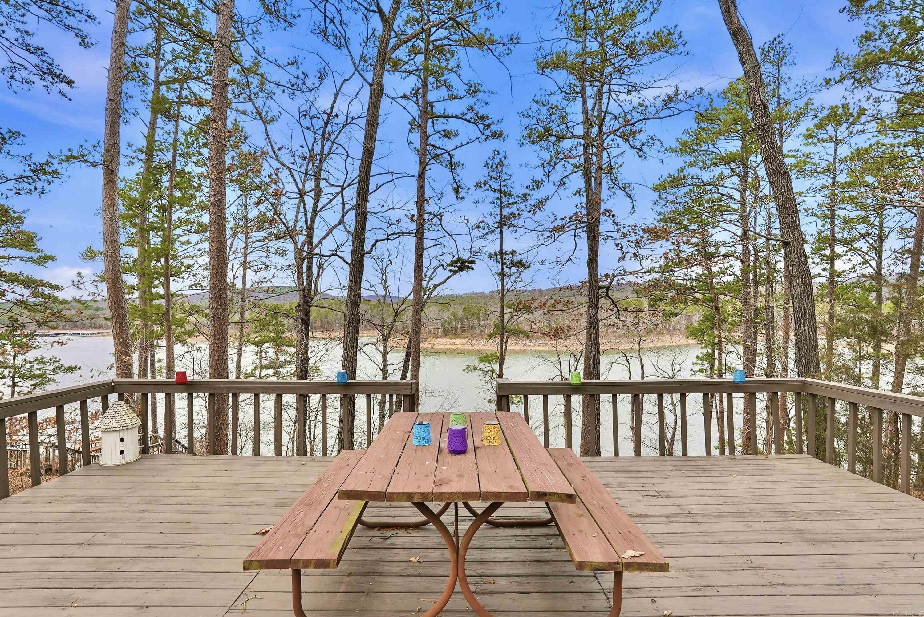 SKYPOINT ESTATES - LAKE - Residential