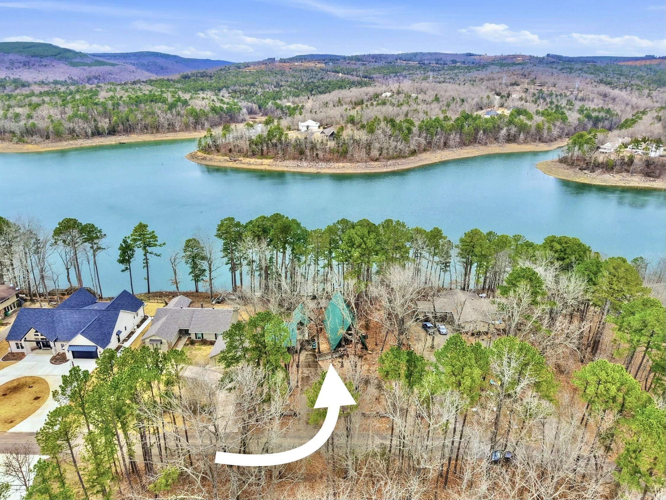 SKYPOINT ESTATES - LAKE - Residential