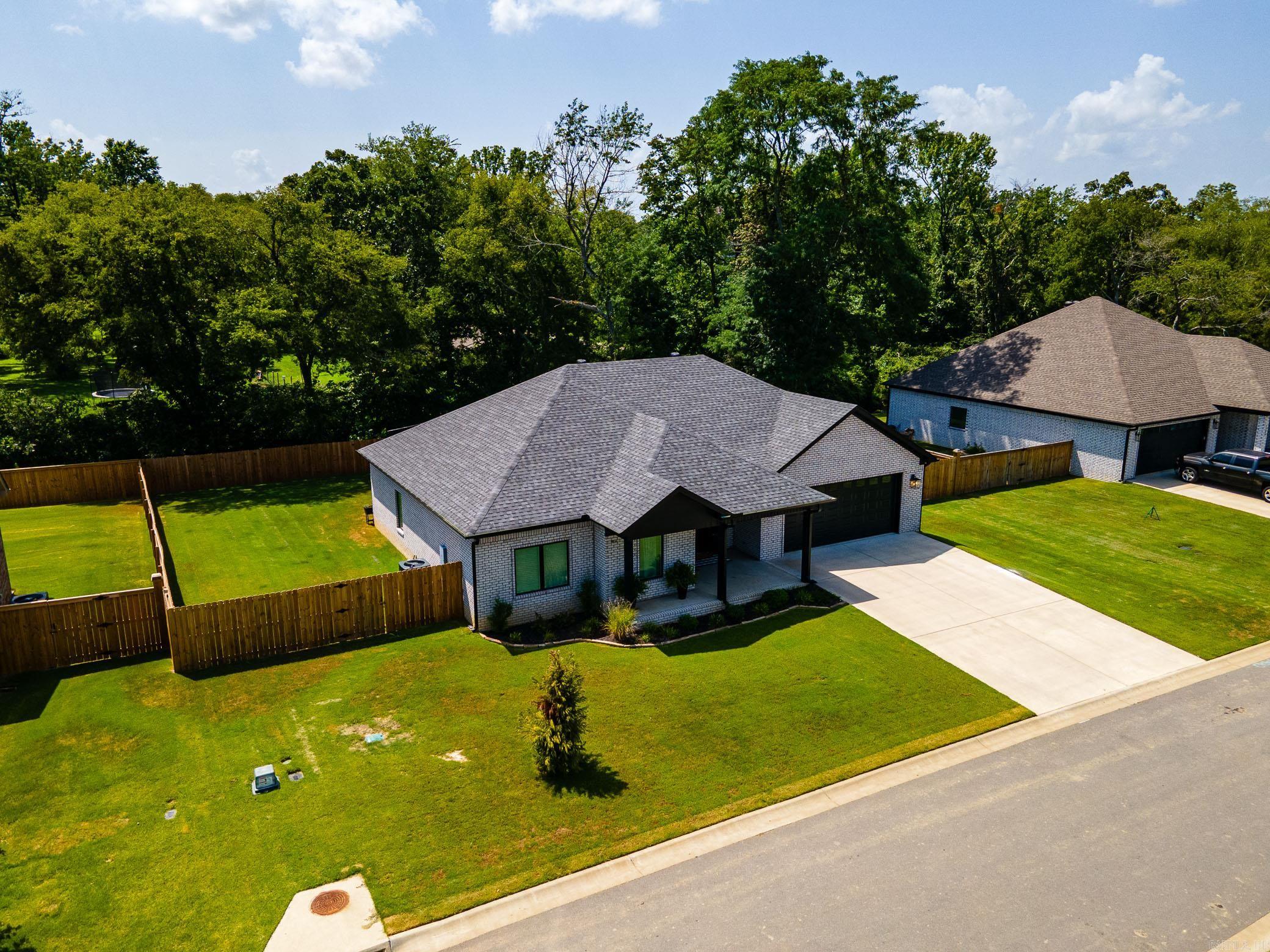 OLDE SALEM TOWNSHIP - Residential