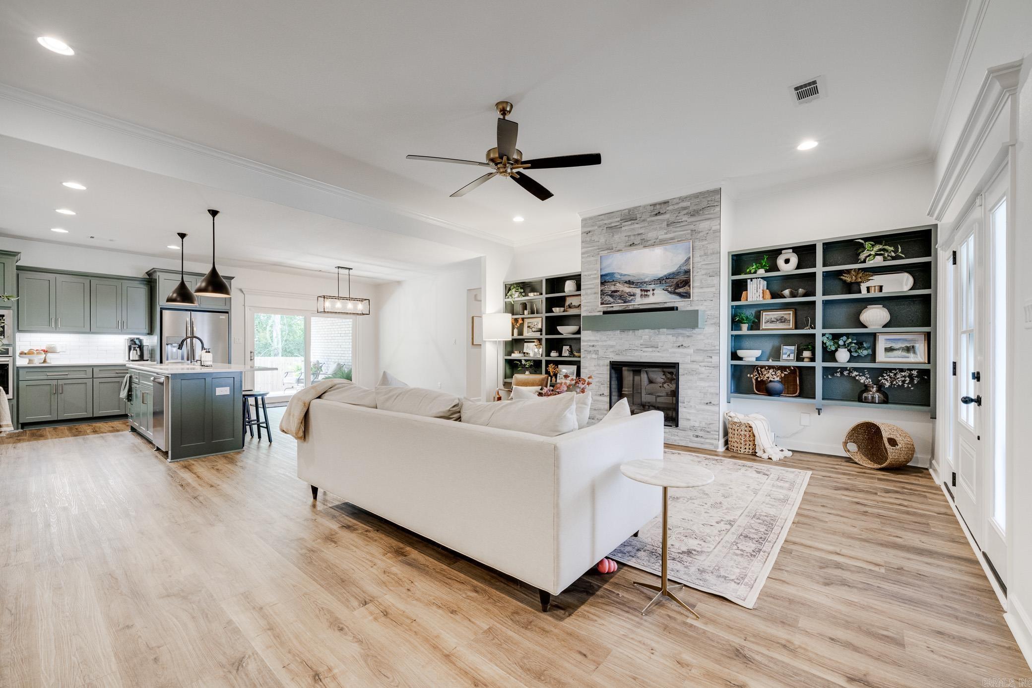 OLDE SALEM TOWNSHIP - Residential