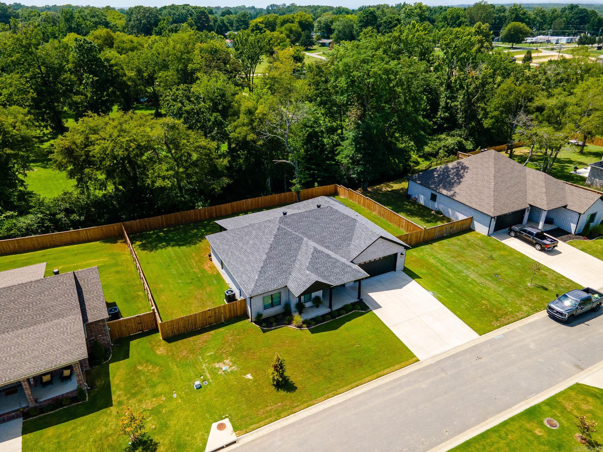 OLDE SALEM TOWNSHIP - Residential