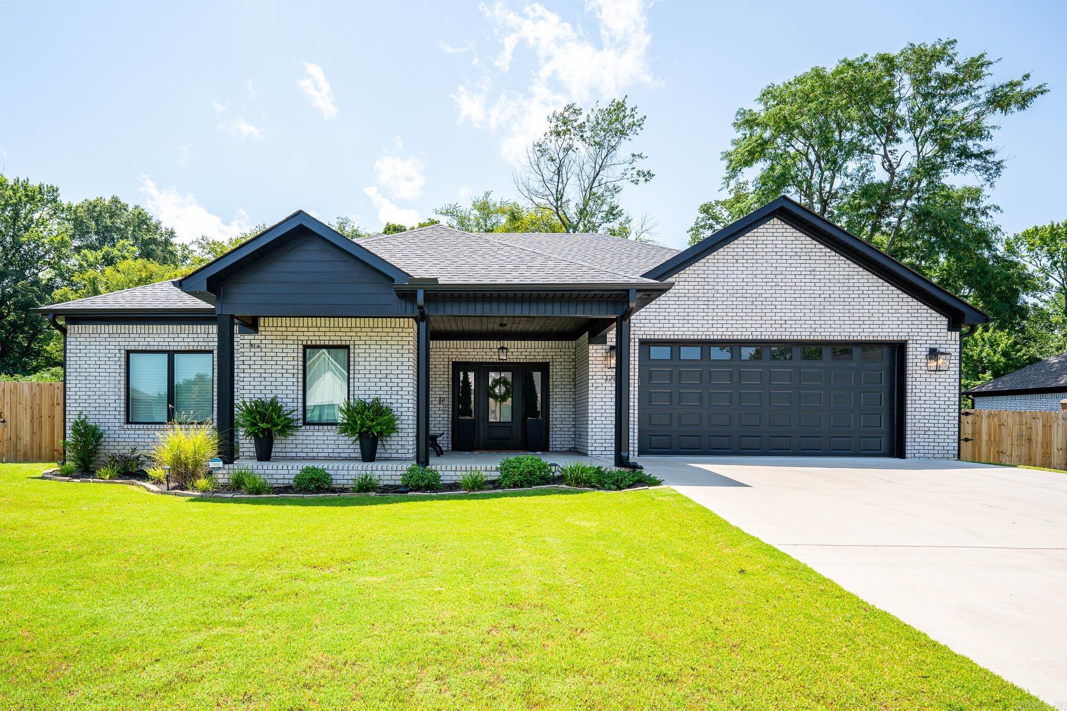 OLDE SALEM TOWNSHIP - Residential