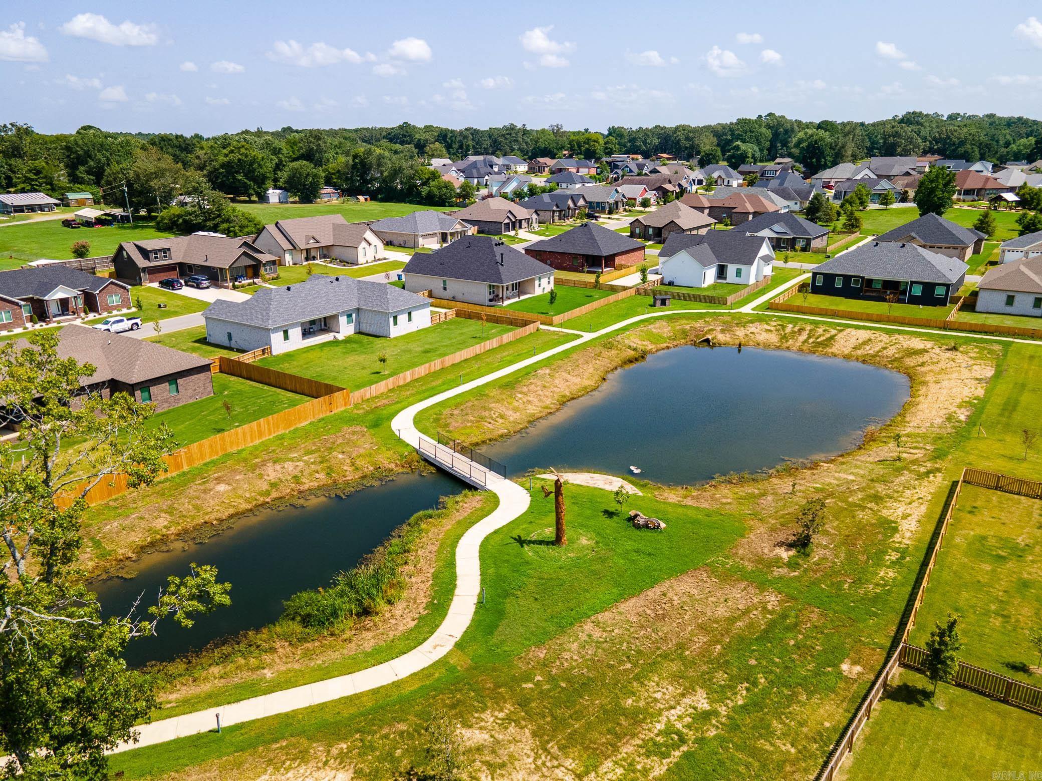 OLDE SALEM TOWNSHIP - Residential