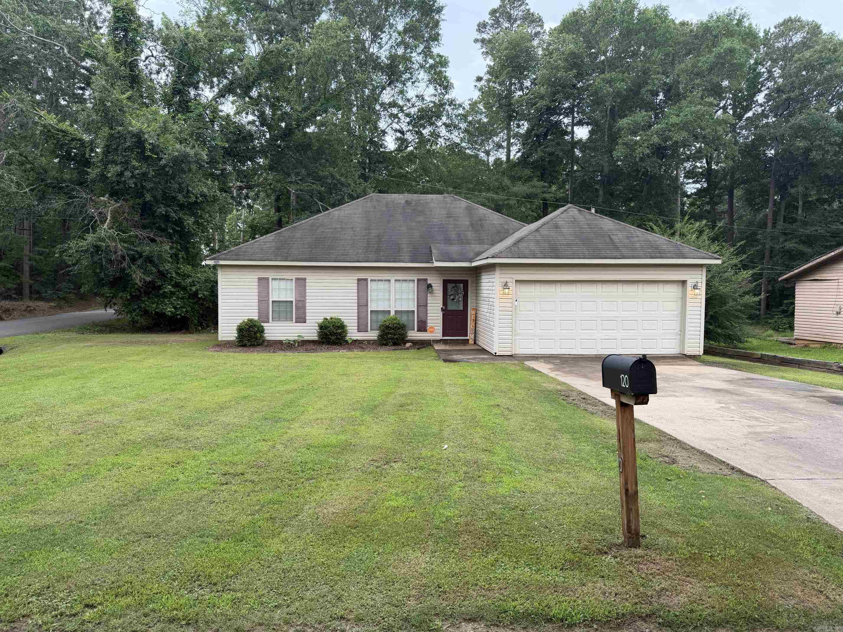 Great large corner lot within a half mile to school and neighborhood lake and park. Large living room with vaulted ceiling open to dining and Kitchen. Large kitchen with new stove and dishwasher. Split bedroom plan with large master and on suite bath with walk in closet. Fenced back yard with a deck off the kitchen. The area is seeing new homes being built.