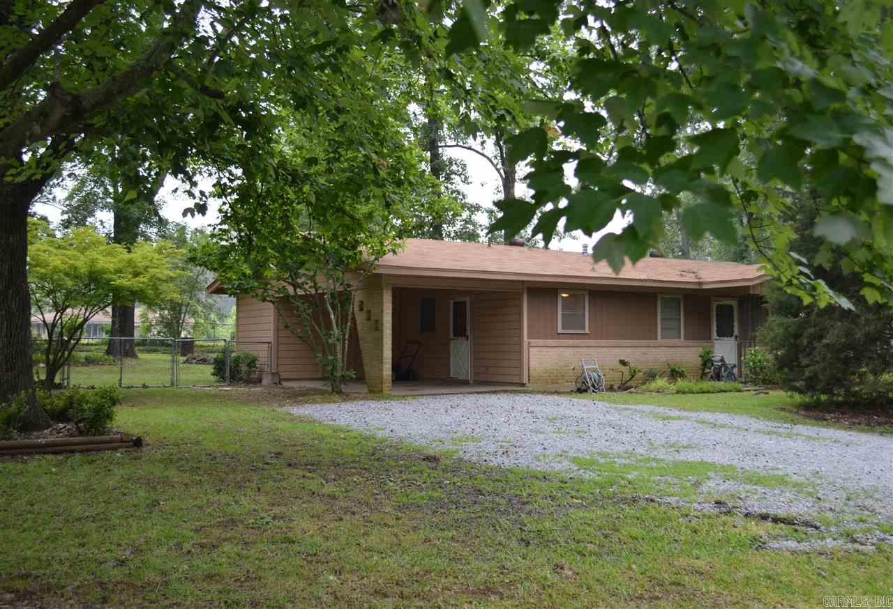 Great Home in quiet area!  Located in the center of everything- schools, parks, community center for swimming or controlled climate walking, etc.... Well maintained home that is move in ready. All Appliances convey. Storage in carport could be a Workshop...Has lights/elec. Clark Shed in backyard is floored and sealed. Updates are - New Flooring in LV, Kit, DN and Bathroom. New Roof in 2017. New bathroom Cabinet and Sink,Ttoilet, Bathtub with Shower Surround. Freshly painted inside. New gravel in driveway.