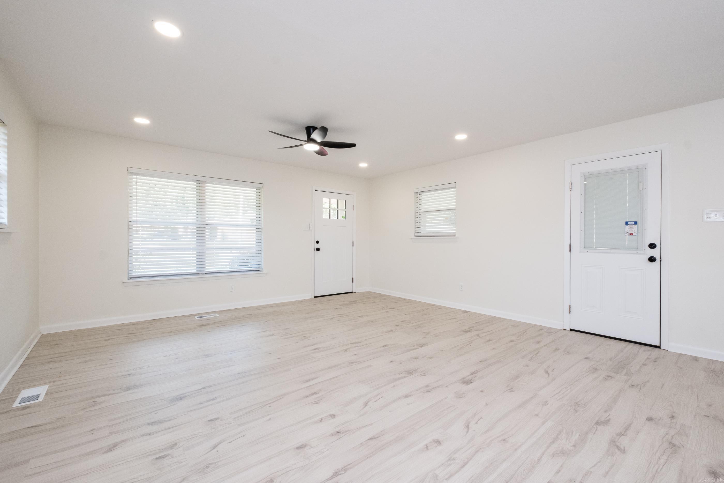 SMITH HEIGHTS - Residential