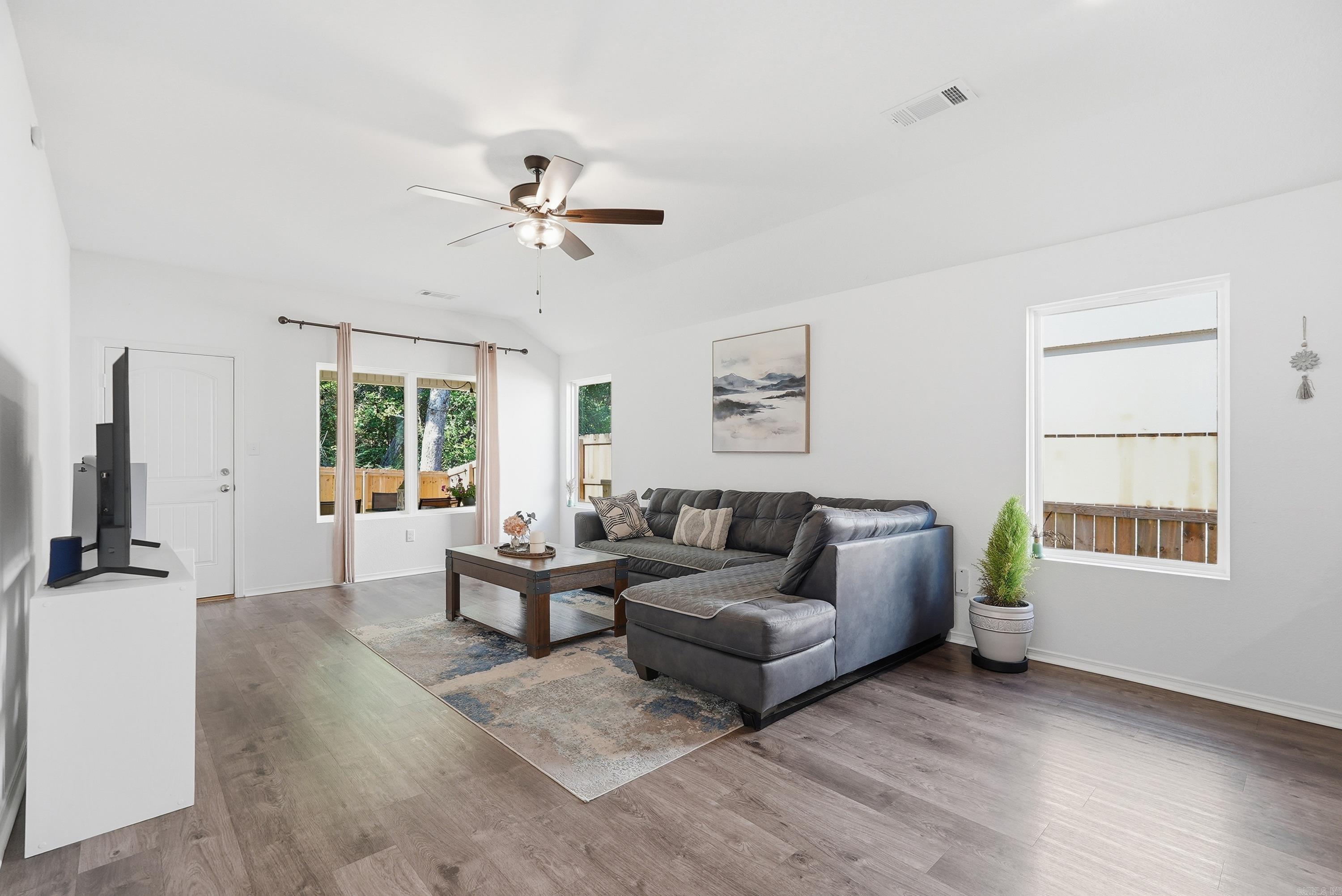 BELL VALLEY - Residential