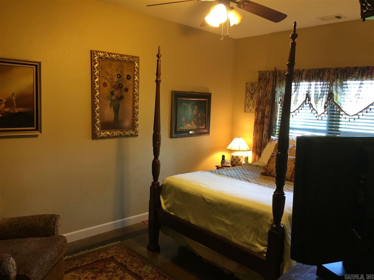 LONGHILLS VILLAGE - Residential