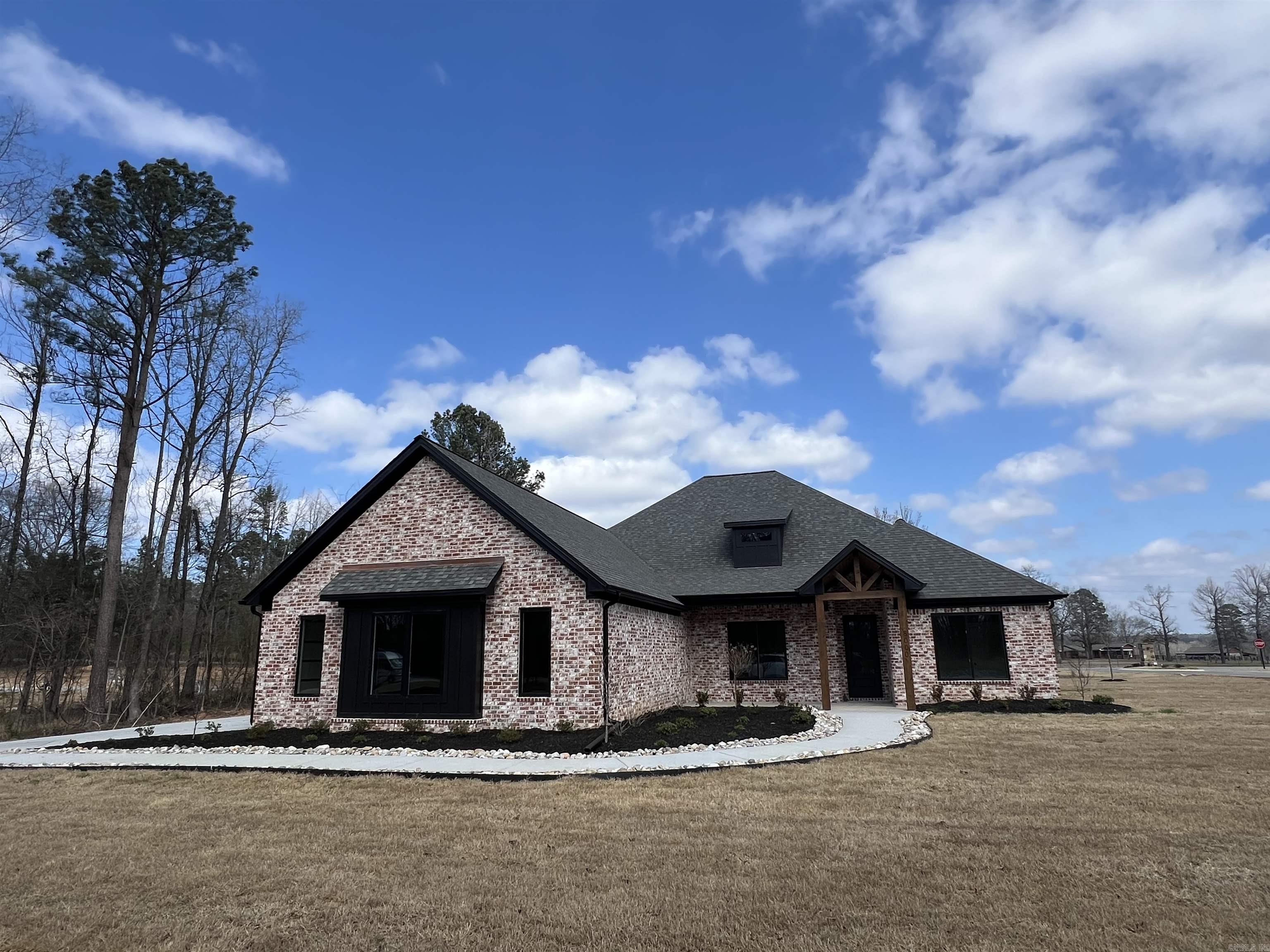 HAZEL OAK - Residential