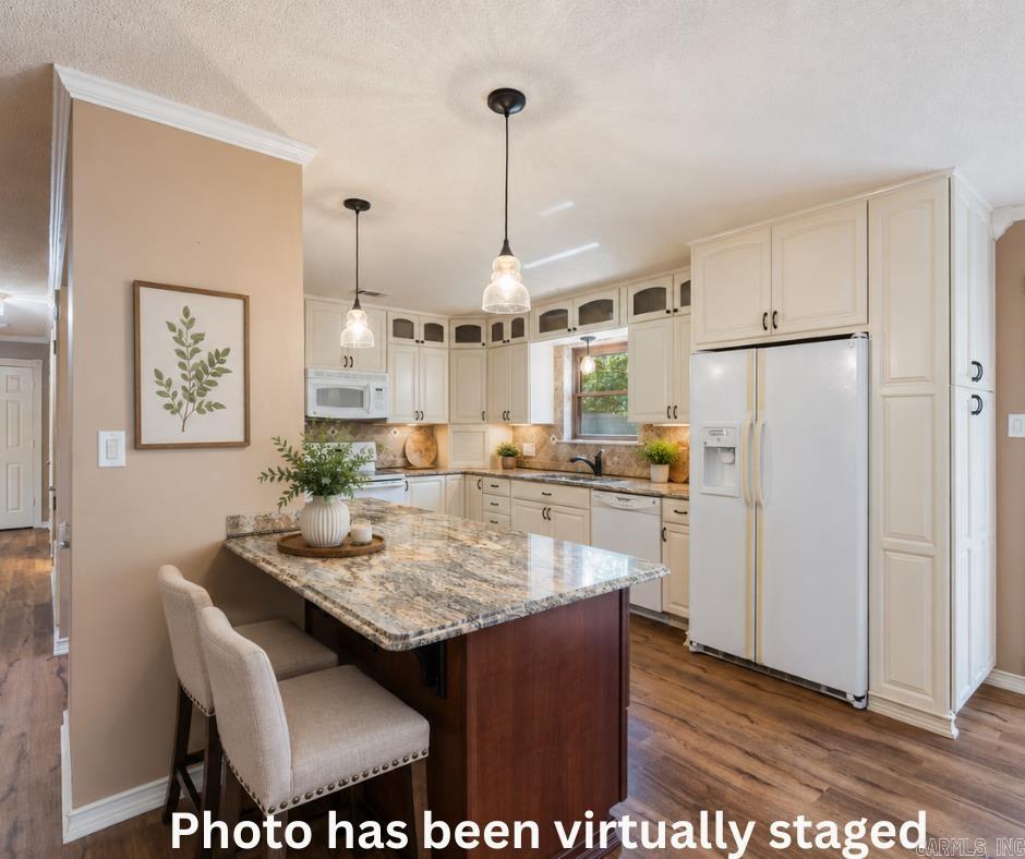 WEST GATE - Residential