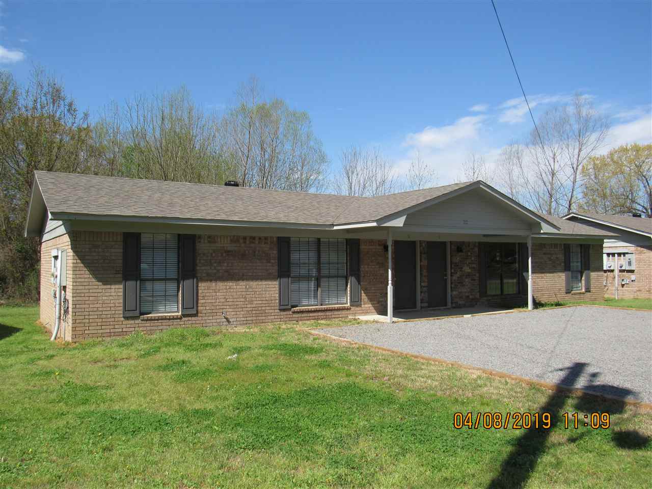 Updated 2 bedroom duplex, all electric, new laminate flooring throughout, stainless appliances including refrigerator, separate washer & dryer hook-ups, freshly painted interior, new light fixtures, 2 inch blinds, and more. No pets.  ****Other units available at the same complex - all are 2 bed, 1 bath.****