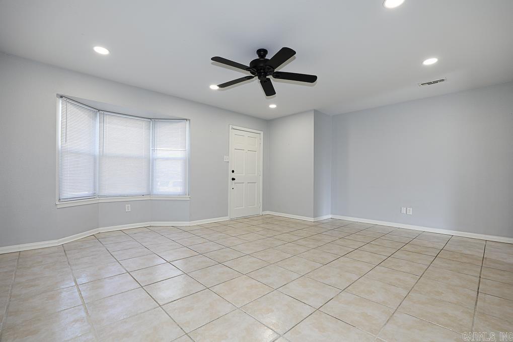 BLOOMFIELD HILLS - Residential