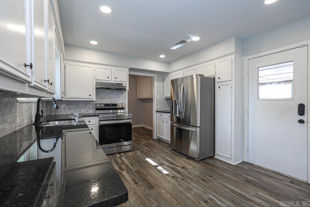 BLOOMFIELD HILLS - Residential