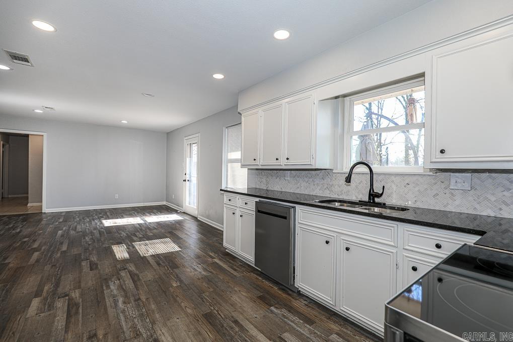BLOOMFIELD HILLS - Residential
