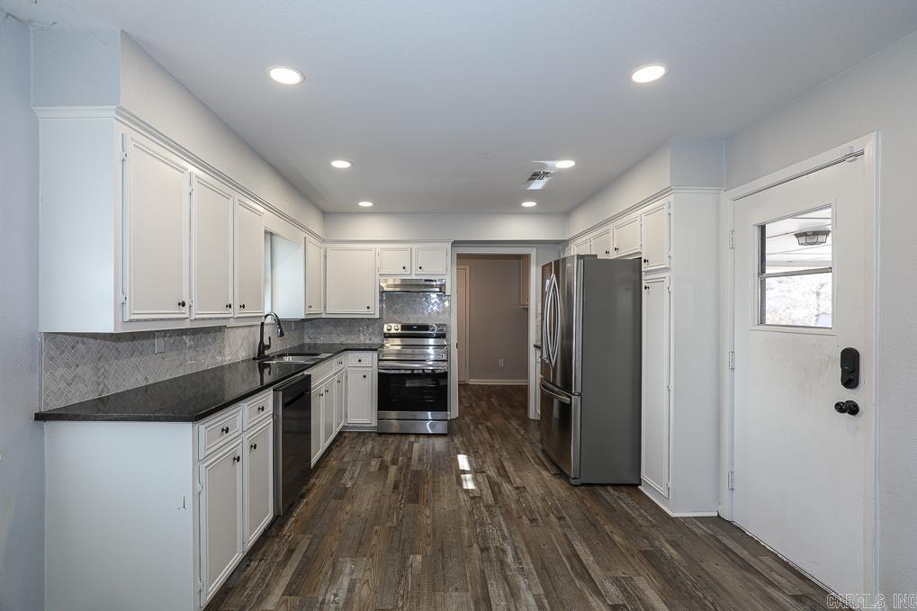 BLOOMFIELD HILLS - Residential